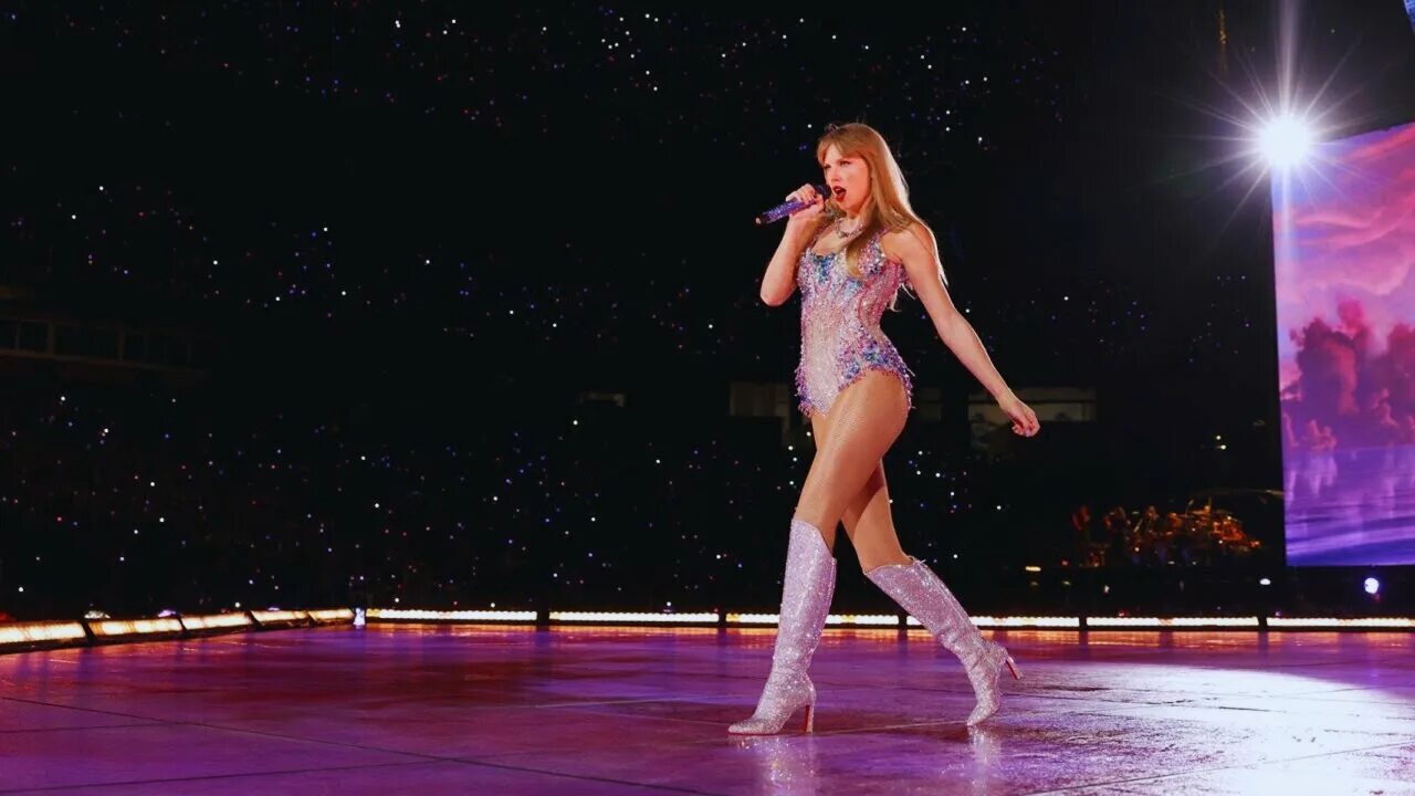 Taylor showing. Taylor showing