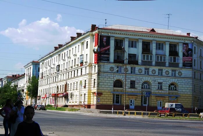 Череповец ул. Металлургов 7 череповец. Сталеваров 75. Череповец, ул. Улица сталеваров череповец.