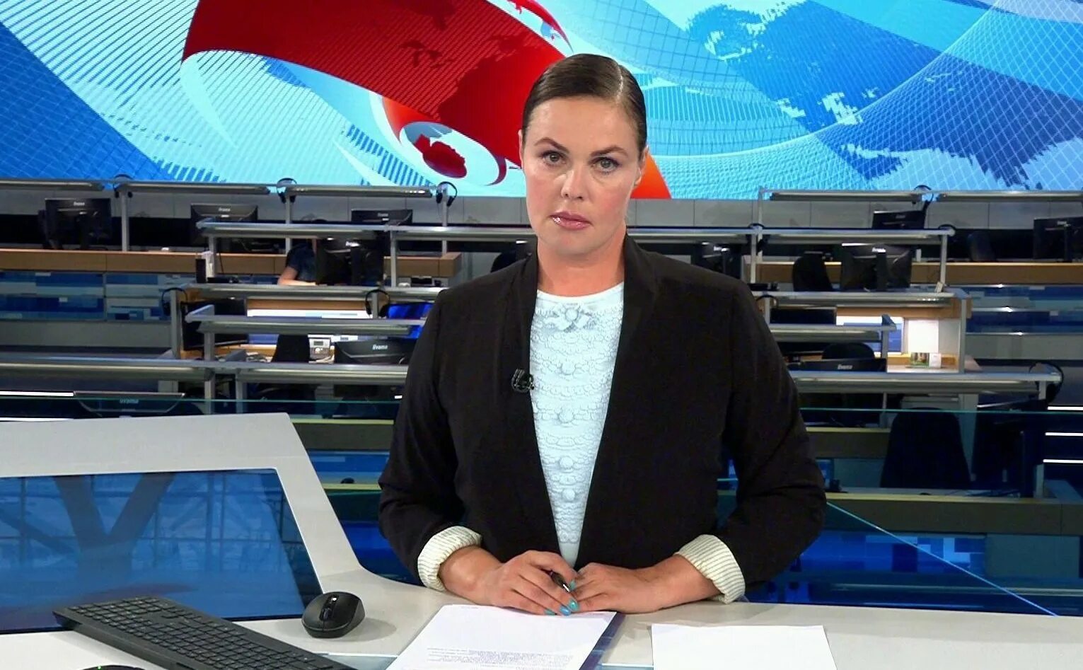 Ведущая новостей 1 канала Андреева. Ведущая программу время андреева