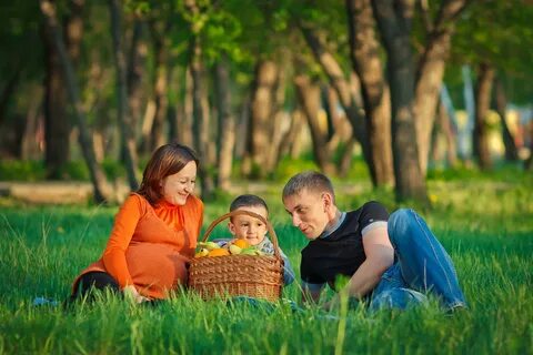 В парке много детей