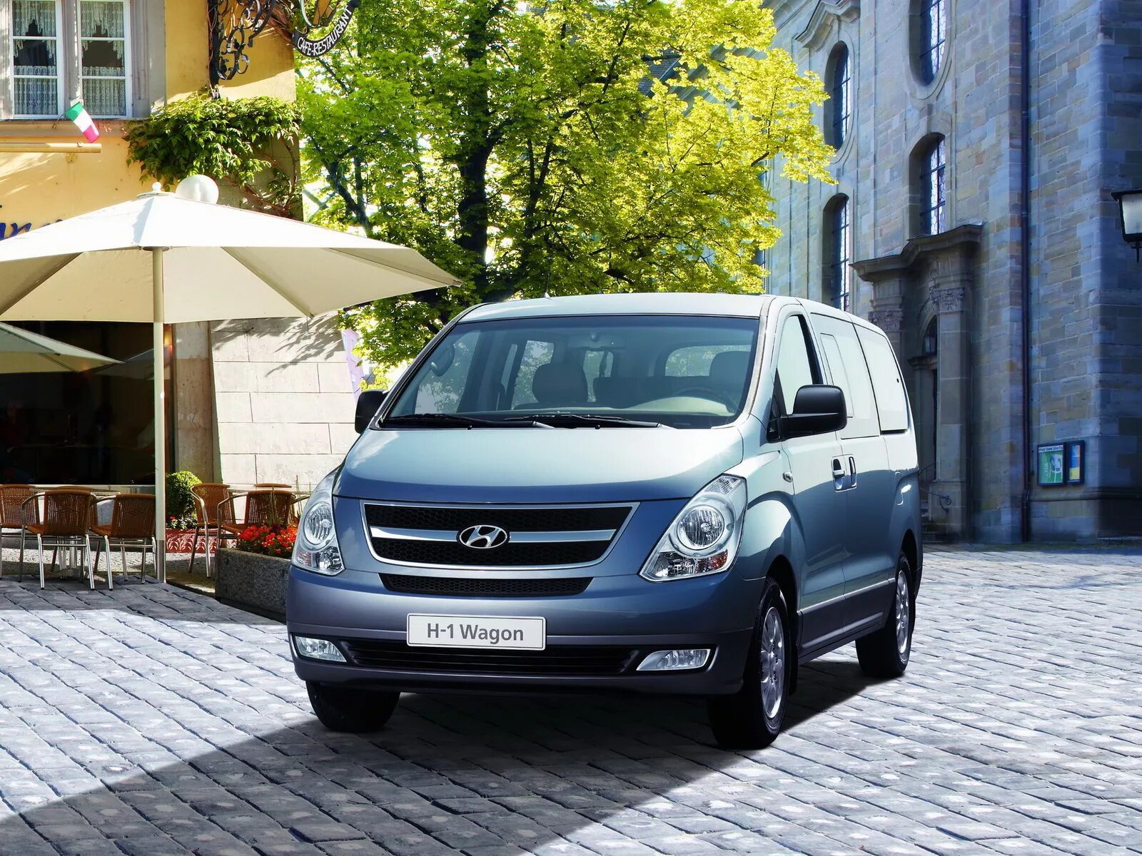 Hyundai starex h1. Hyundai h1 минивэны. Hyundai h1 минивэны. Hyundai h1 2007. Китайские минивэны 2007.