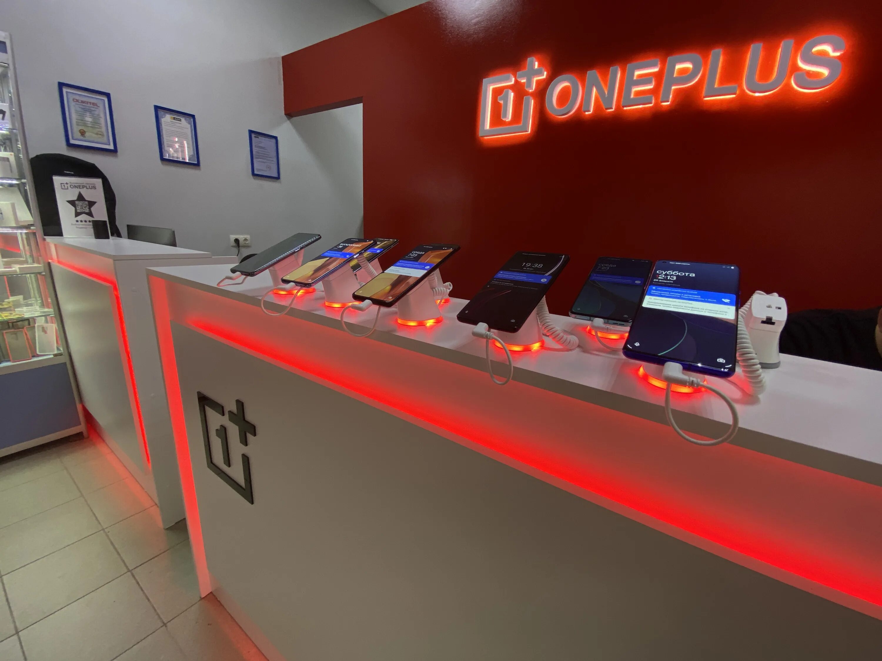 Магазин ONEPLUS. Магазин ONEPLUS В Москве. Магазины уанплас. Москва, Электродная ул., 2с34. Shop plus