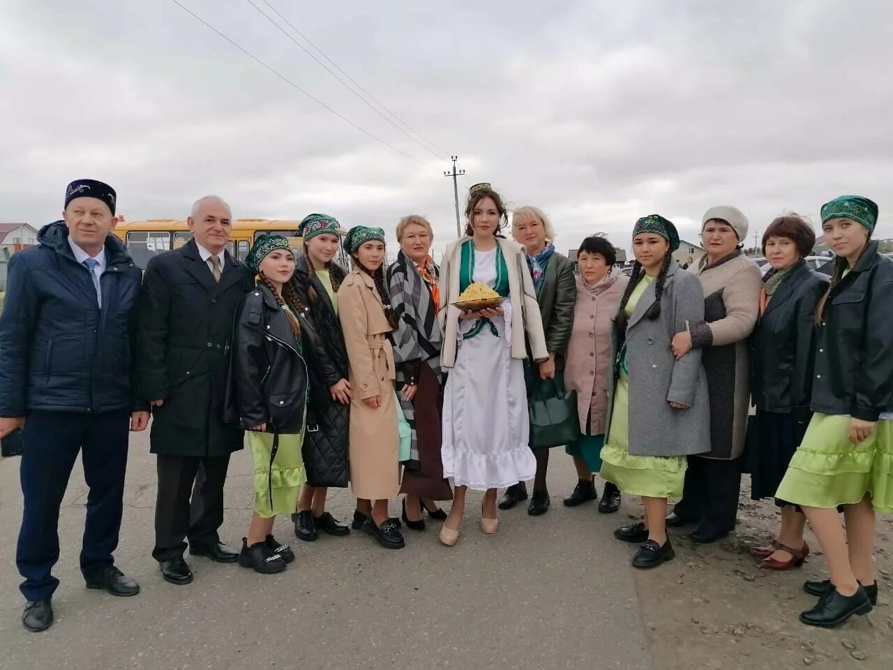 Село татарский Канадей. Праздник урожая у татар. Сюмбель праздник урожая татары. Школа татарский Канадей.