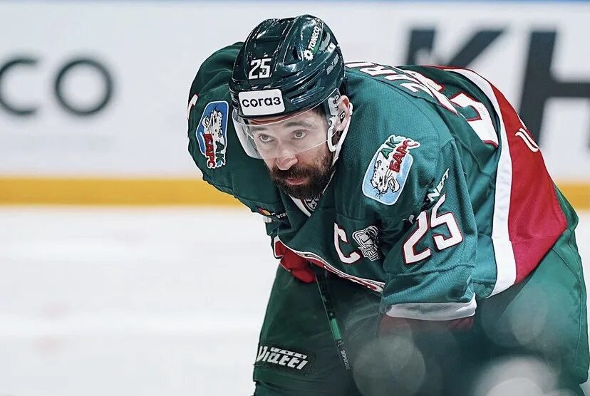 Данис зарипов 2008. Данис зарипов ак барс капитан. Данис зиннурович зарипов. Данис зарипов салават юлаев. Игрок ак барс зарипов.