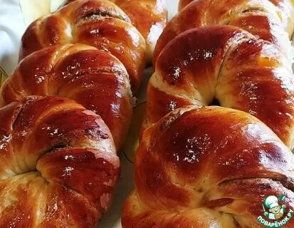 Булочки с курагой из дрожжевого теста