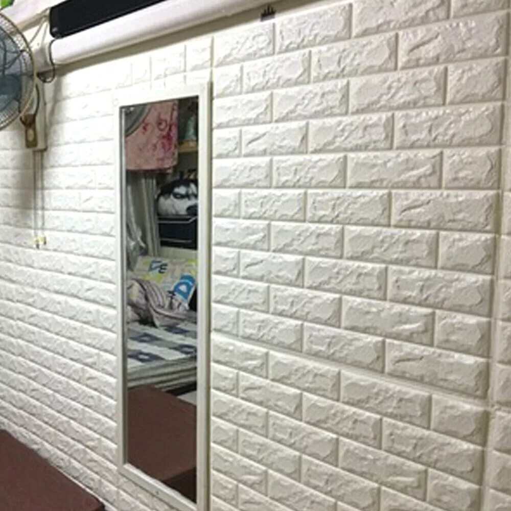 Стены кирпичики из потолочной плитки