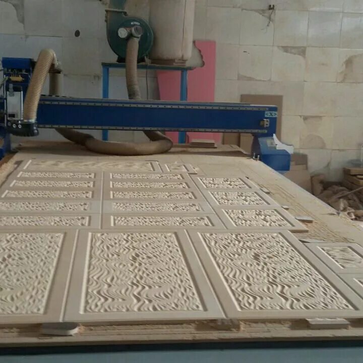 станок чпу фрейзер 3д. 3d резьба по дереву на cnc станках. резной декор. фрезеровка дверей на чпу. изделия из дерева на чпу станке.