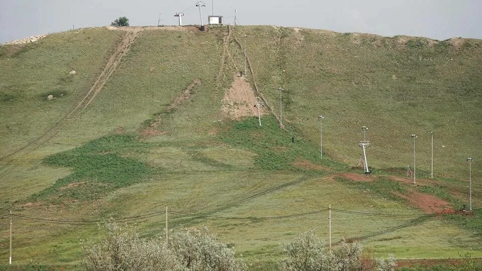 Гора Гребени Оренбург. Гора Горюн Оренбург. Гора Горюн Оренбург горнолыжка. Гора Гребенская (Гребени).