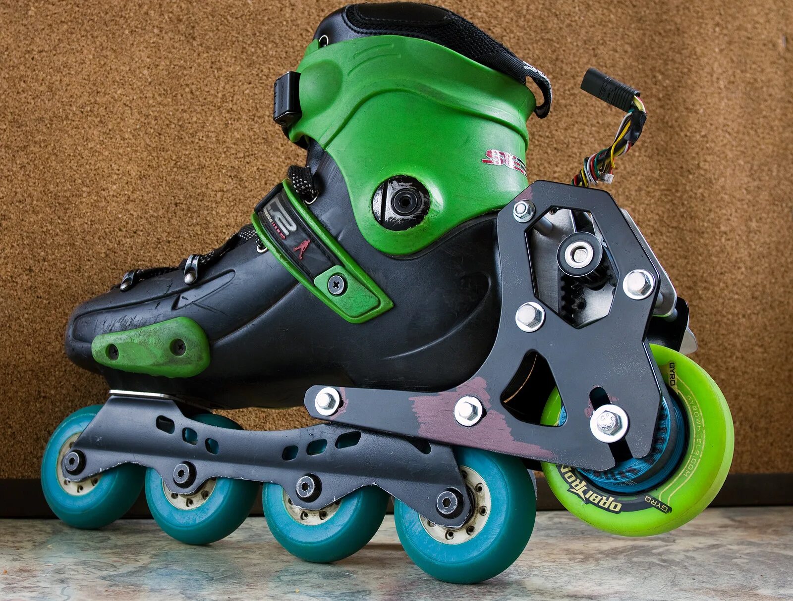 Rollerblade Spitfire SL 2016. Электроролики. Роликовые коньки 107350rcs-BM. Rollerblade sg3.