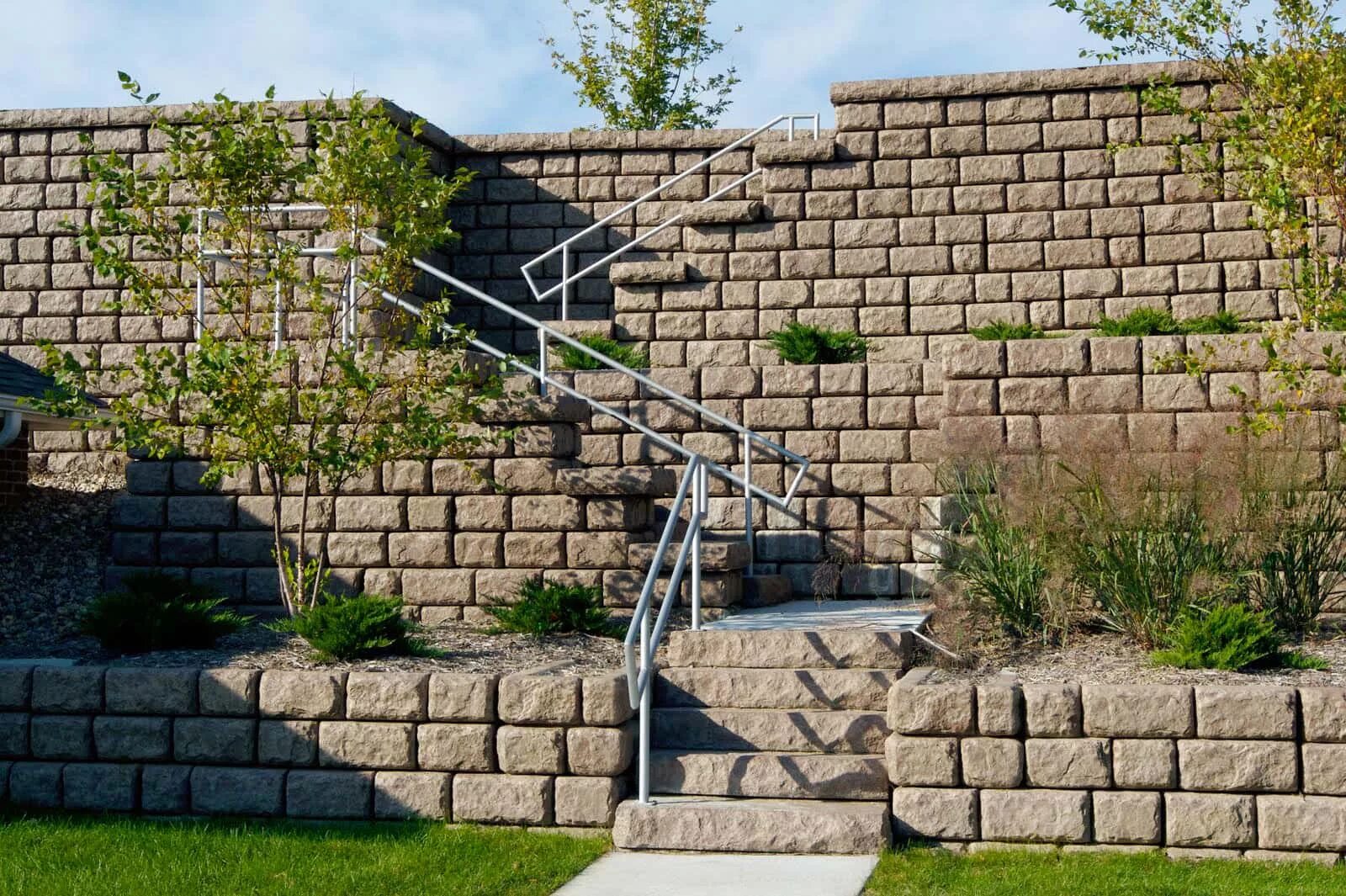 Стенка из габионов. Террасирование габионами. Geowall подпорная стена. Укрепить земляную стену. Убо-1420 подпорная стенка.