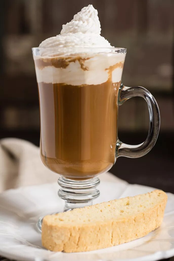 Латте с ванилью. Латте ваниль. Кофе латте ванильный. Ванильный мокко. Холодный ванильный.