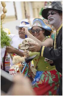 Munguzá do Zuza e Bacalhau do Batata - Carnaval 2013 (8497051067).jpg. 