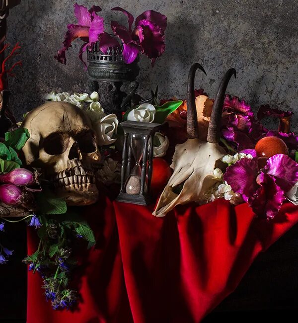 Ванитас фигурка. Питер клас ванитас. Et omnia vanitas. "vanitas vanitatum et omnia vanitas, praeter amare deum et illi soli servire". Et omnia vanitas.