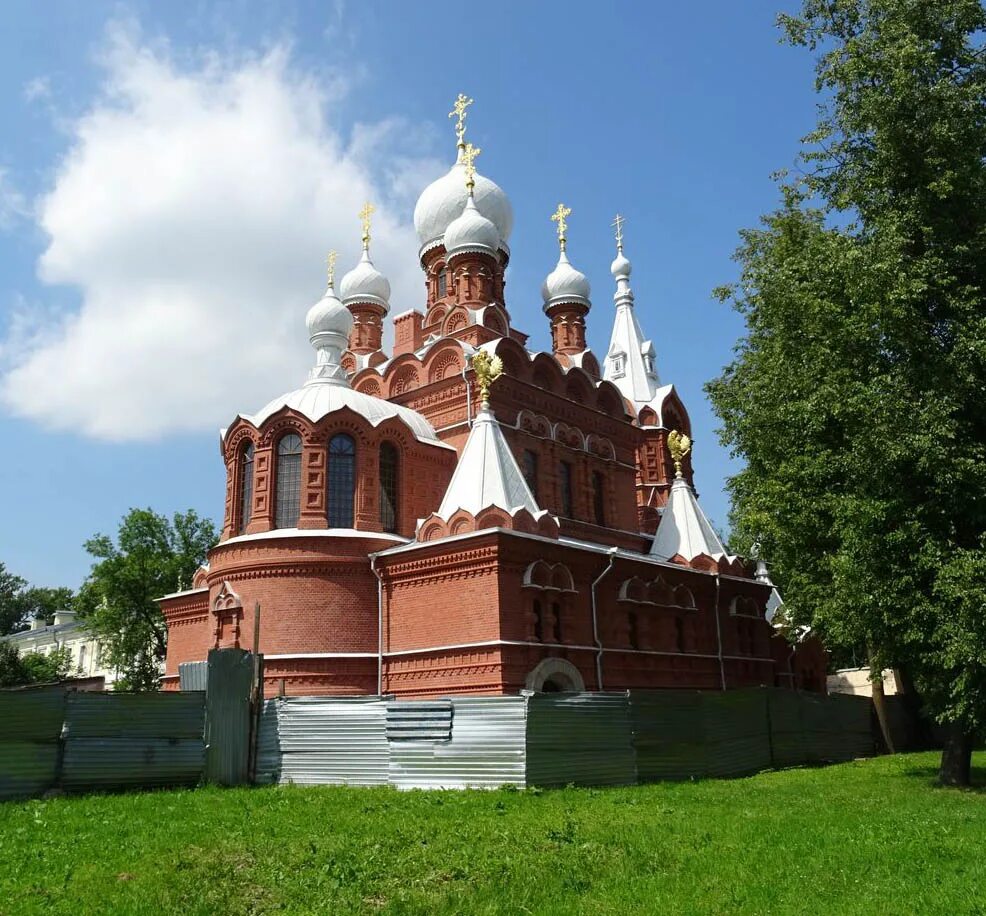 Храм в пушкине спб. Церковь иулиана тарсийского в пушкине. храм иулиана тарсийского в царском селе. церковь святого мученика иулиана тарсийского. церковь святого мученика иулиана тарсийского, пушкин.