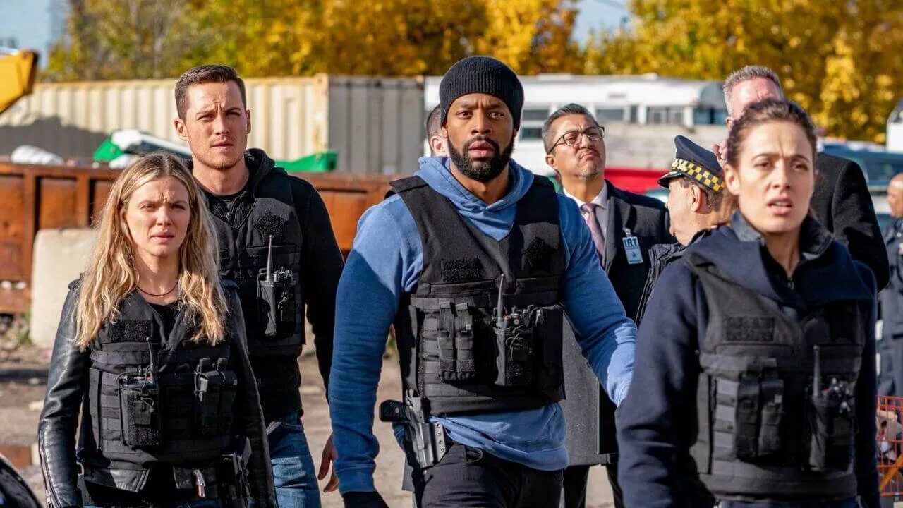 Детектив олинский полиция чикаго. Полиция чикаго даты. Полиция чикаго даты. Полиция чикаго сериал с 2014 г. Джей холстед полиция чикаго.