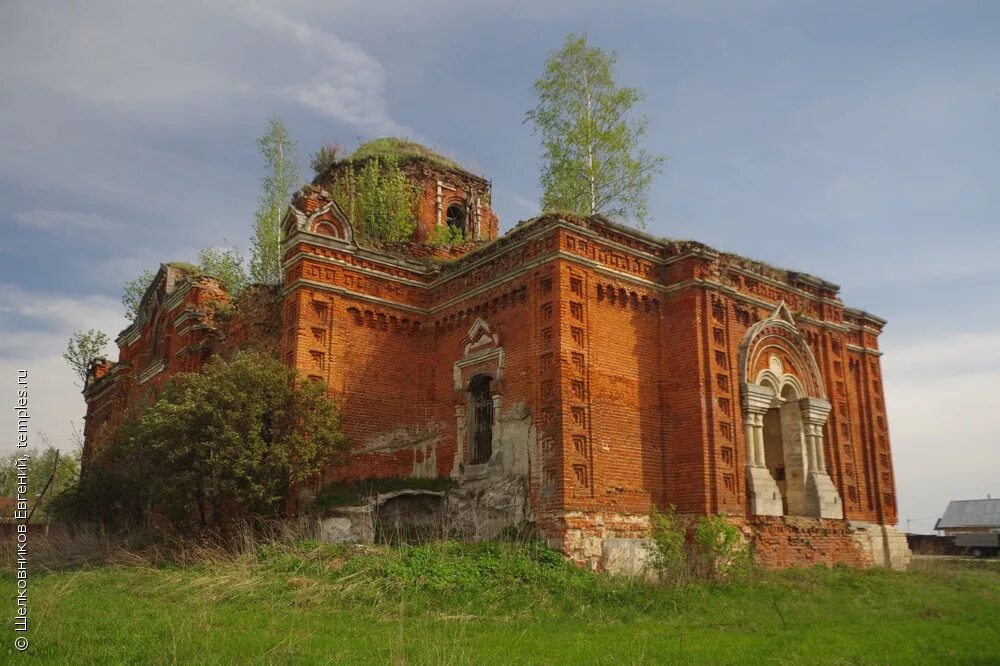 Сайт ясногорского района тульской области. Денисово Ясногорский район Тульской области. Денисово Церковь. Церковь Тульская Ясногорский. Яндовка Ефремовский район Церковь.