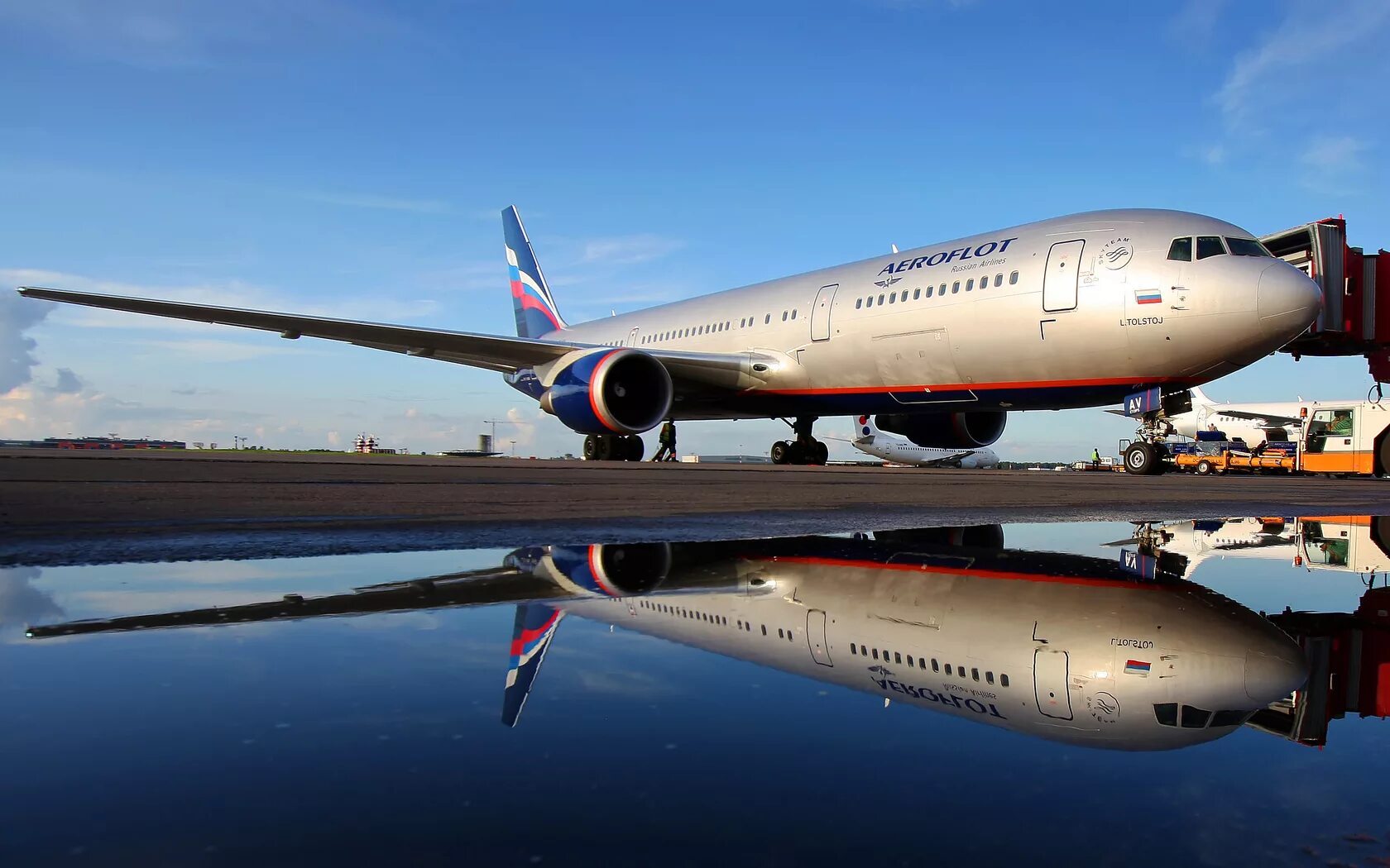 Aeroflot plane. Боинг 767 Аэрофлот. Боинг 777 Аэрофлот. Boeing 767 Аэрофлот российские авиалинии. Боинг 767-300er Аэрофлот.