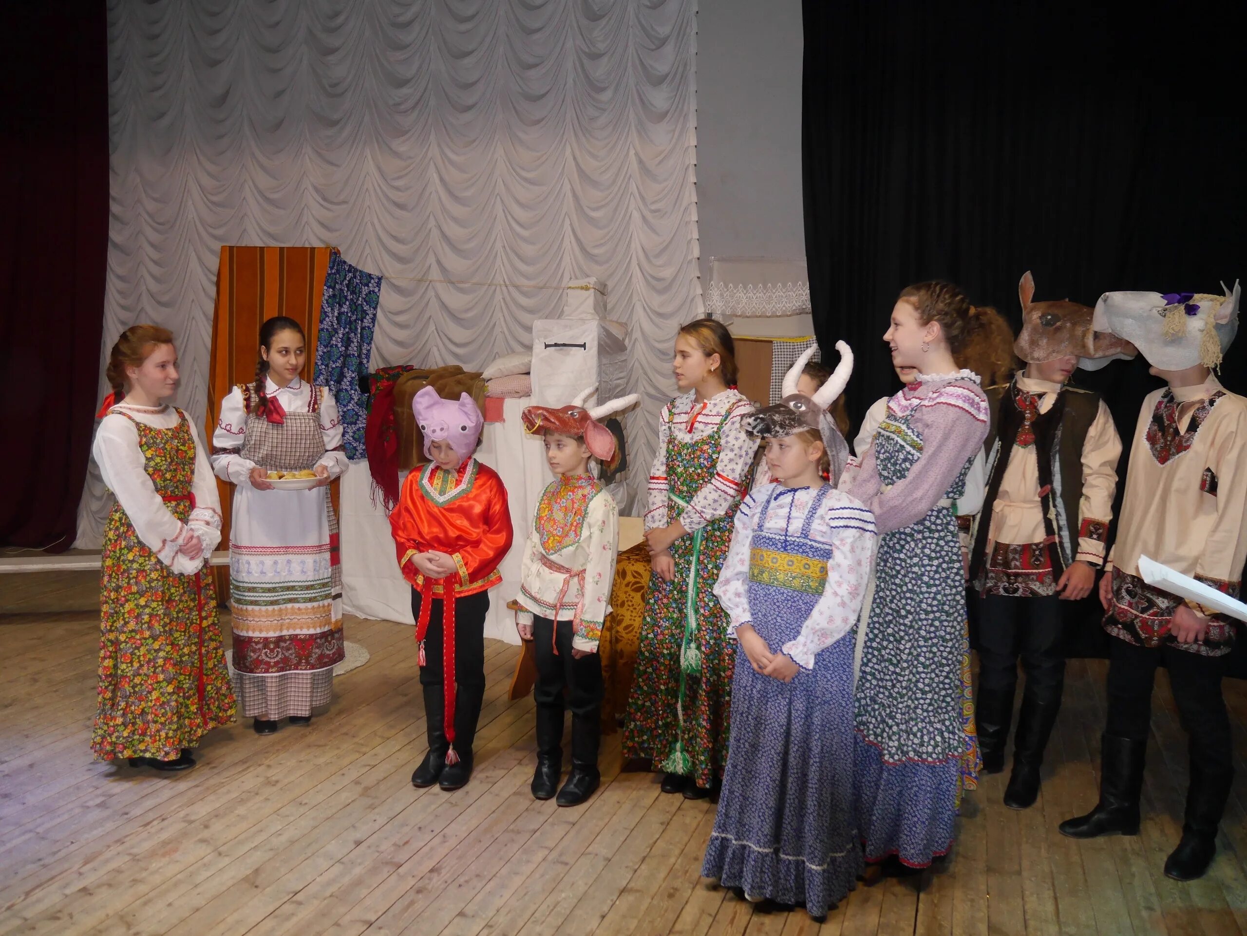 дши фольклорная. фольклорный ансамбль жаворонушки. образцовый фольклорный ансамбль забавушка. детский фольклорный ансамбль рисунки. забавушка копейск 2021 дворец творчества выступление.