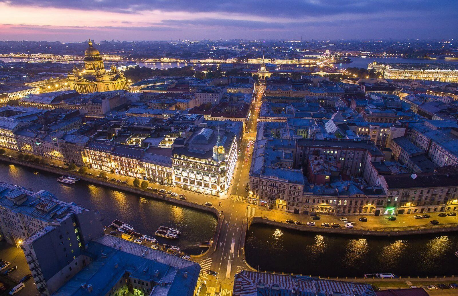 День основная петербурга. Санкт-Петербург. Центр Санкт-Петербурга с высоты птичьего полета. Забурдаев ночной Петербург. Северная столица Санкт-Петербург.