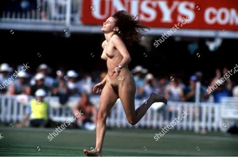 Streakers nude