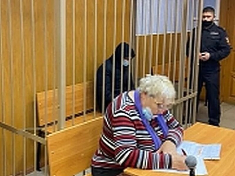 Потерпевший и обвиняемый. Россия 24 суд подсудимый. Суд 19 августа