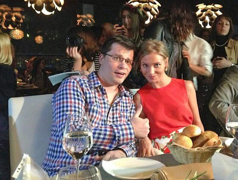 отец гарика харламова. отец гарика харламова. родители гарика харламова. отец гарика харламова. гарик харламов родители.