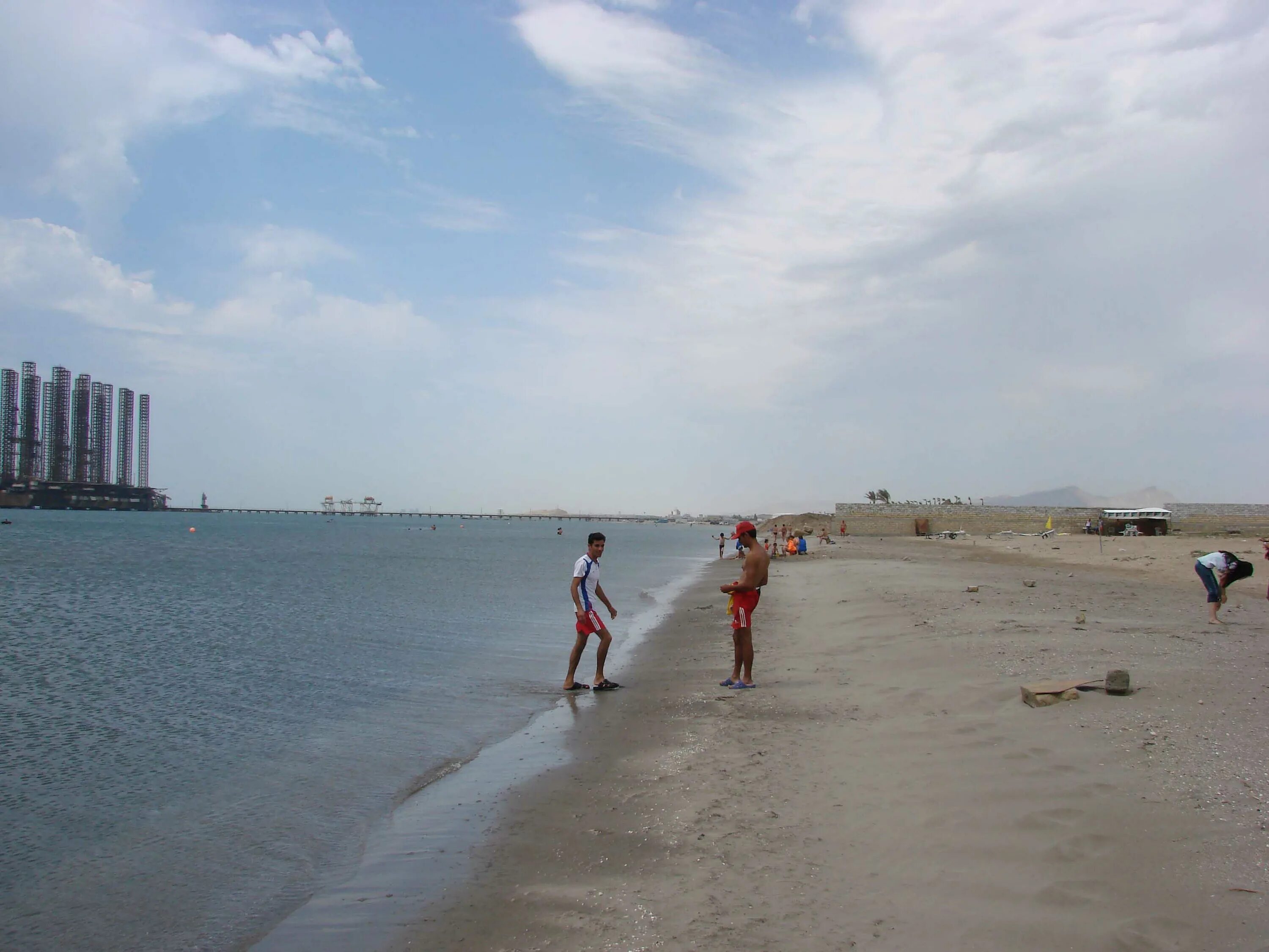 Каспийское море баку пляж. Пляж шихово в баку. Пляж шихово в баку. Каспийское море в сумгаите. Где пляжи в баку.
