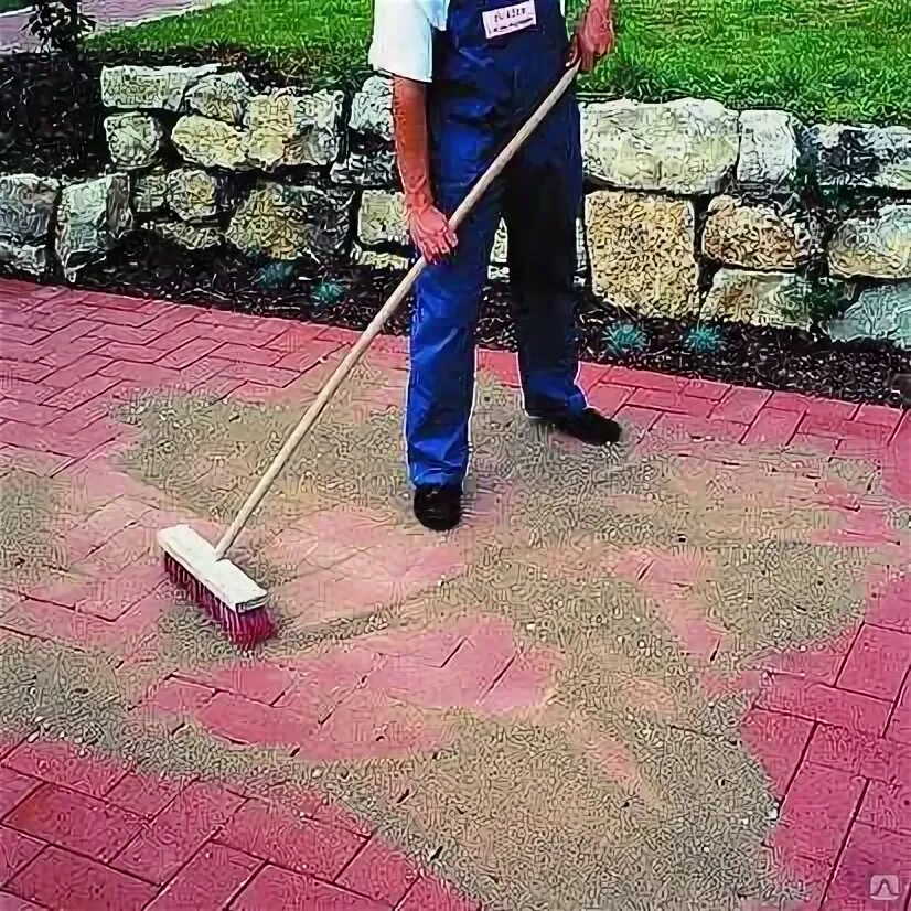 Модифицированный песок quick-mix fugensand plus. Засыпка швов тротуарной плитки. Основание под тротуарную плитку. Песок для засыпки швов тротуарной. Песок для засыпки швов брусчатки.