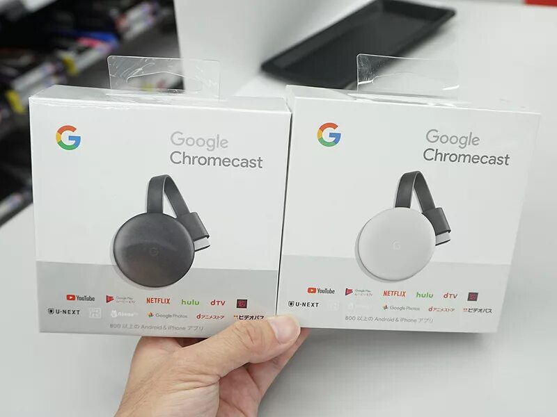 Google chromecast купить. Chromecast 3-е поколение. Google Chromecast 3. Chromecast кнопка.