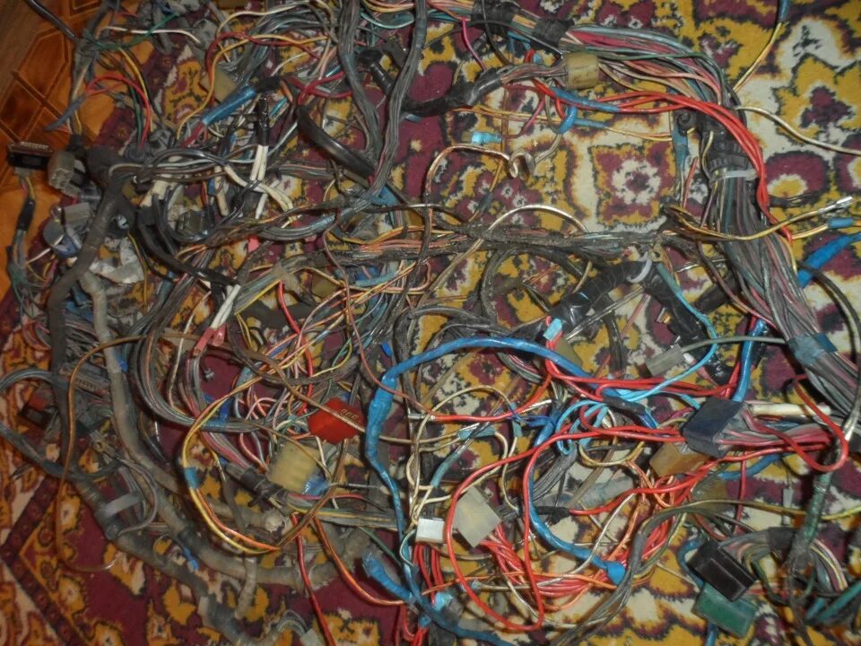 Моторная коса ваз 2115 8 клапанов. Старая проводка. Старинная проводка на фотографиях. Электропроводка уаз 3303. Проводка старого образца.