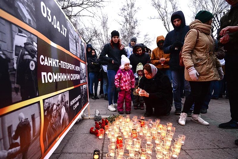 Теракт 2017 метро Петербург. Взрыв в Петербурге метро 2017. 3 Апреля 2017 Санкт-Петербург. Взрыв в питерском метро 2017. Петербург терроризм