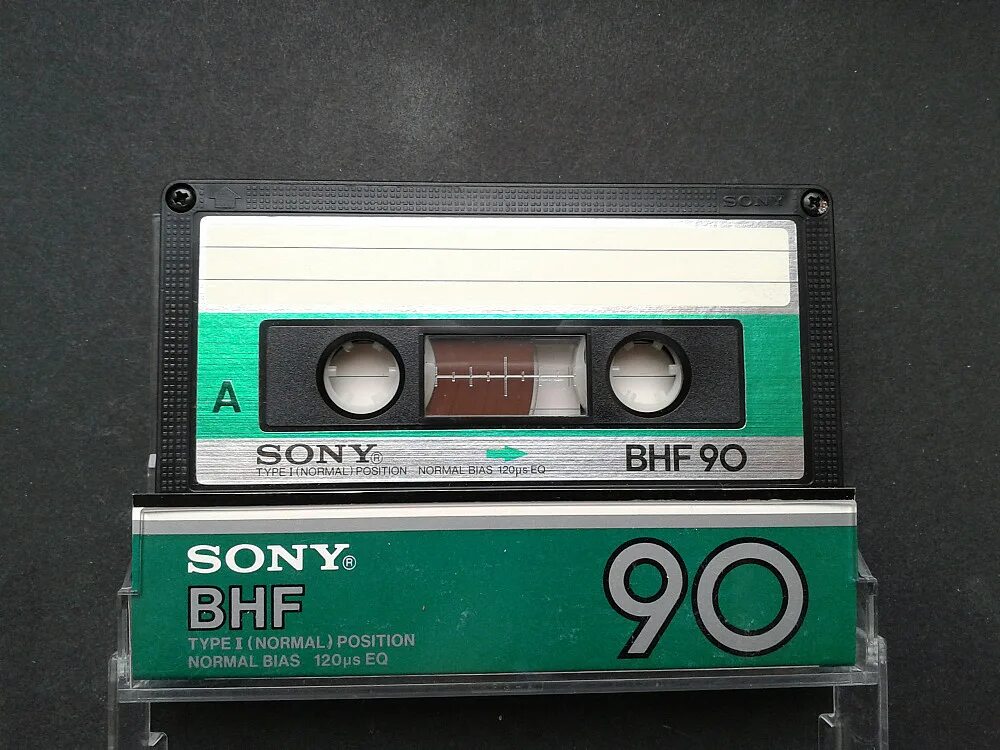 Кассеты сони. Аудиокассета Sony BHF 46. Кассета Sony BHF 46. Аудиокассеты Sony HF 90 normal bias. Аудиокассета Sony c90hf вкладыш.