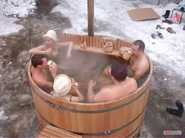 Купель для бани из дерева. Купель после бани. Купель после бани. Японская бочка фурако. Купель на участке с подогревом.