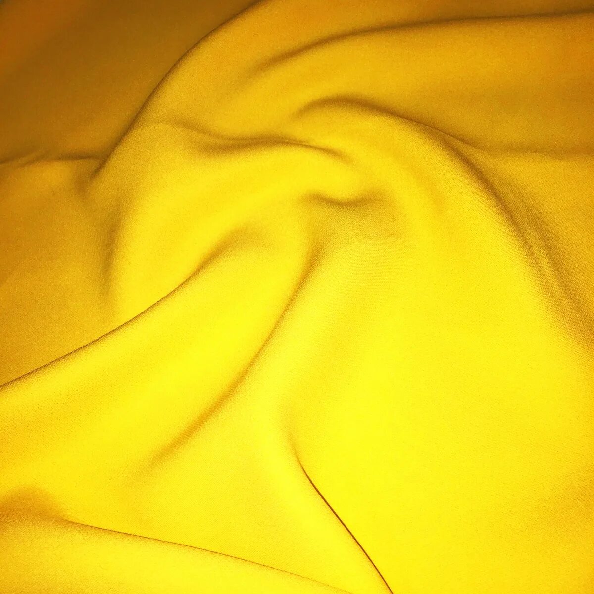 Где купить желтую. Желтая эластичная ткань. Желтая плательная ткань. Крепдешин шелк стрейч. Лимонный цвет ткани.