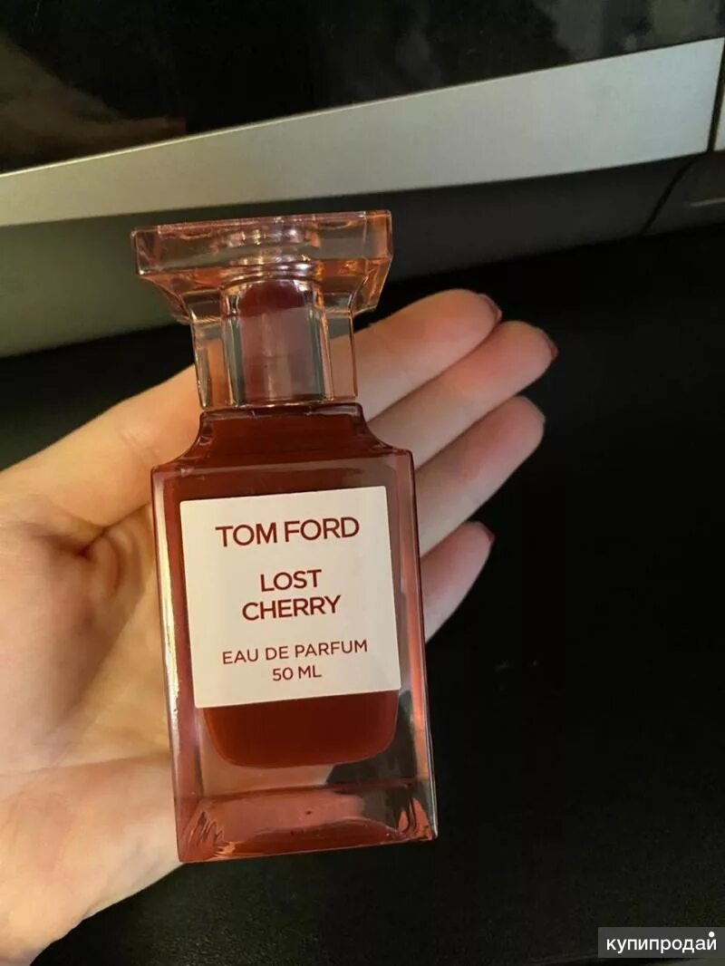 Tom ford lost cherry 50. Том Форд лост черри 20 мл. Tom Ford Lost Cherry 50 ml авито. Том Форд лост черри 1000 мл. Фото духов том Форд черри в мужской руке.