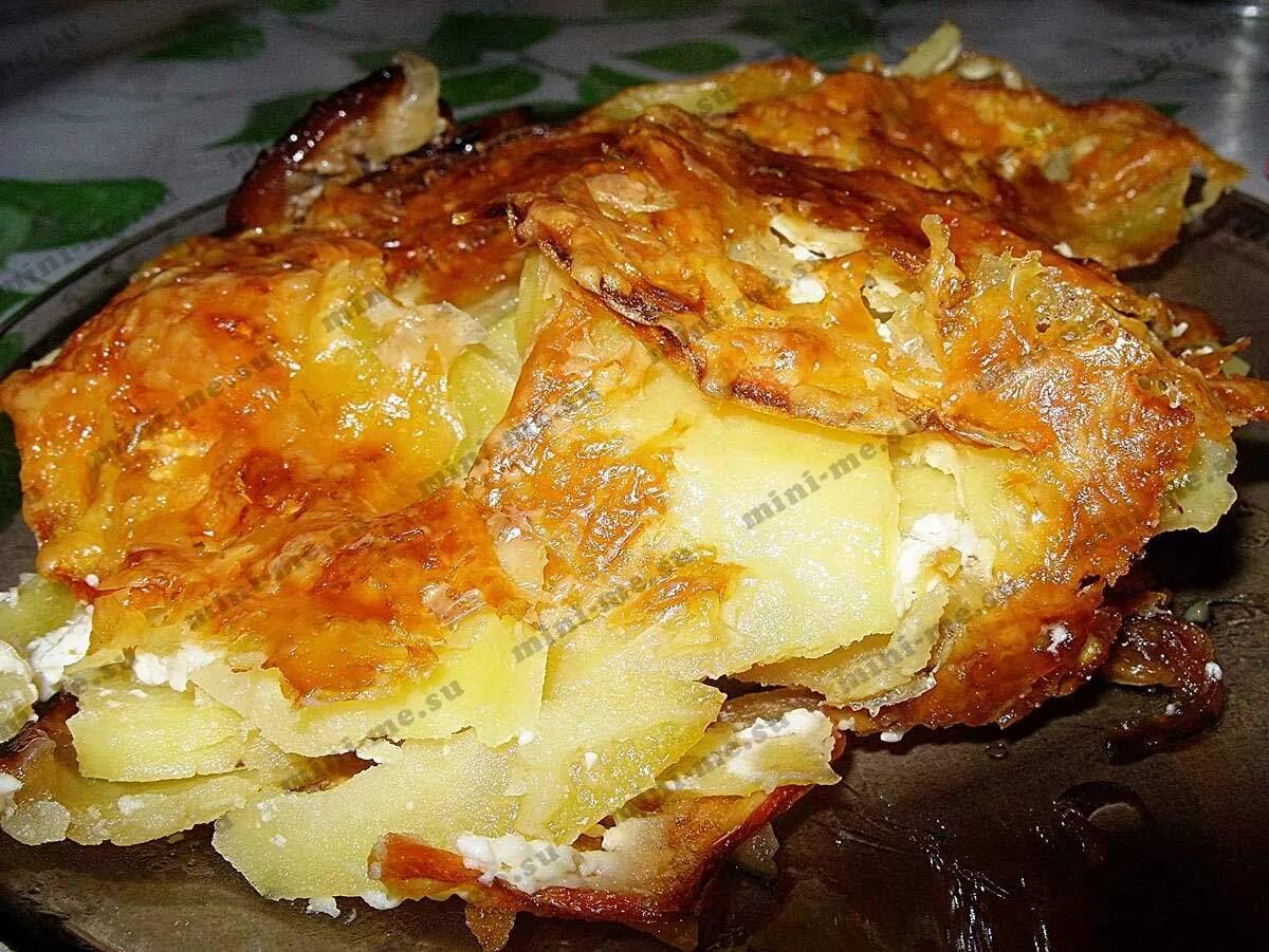 Запеченная куриное филе с картошкой сыром. Куриное филе с картошкой в духовке. куриное филе запеченное с кабачками и сыром. куриное филе с кабачками в духовке. курица с картошкой и кабачками в духовке.