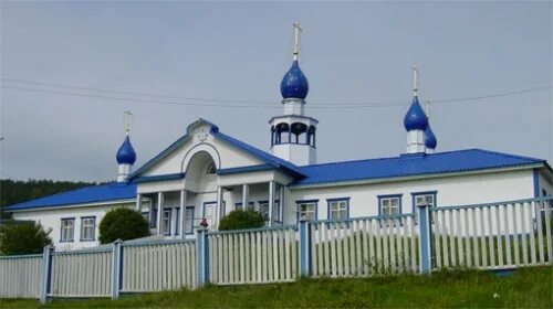 Храм усть кут. Храм усть кут. Свято-никольский храм в усть-куте. Свято никольский храм усть кут. Усть-кут церковь.