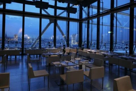 Restaurant in the center