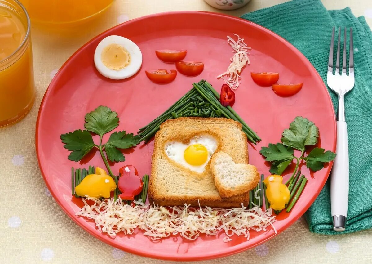 Праздничный завтрак. Красивые блюда на завтрак. Вкусный и красивый завтрак для детей. Праздничный завтрак для ребенка.