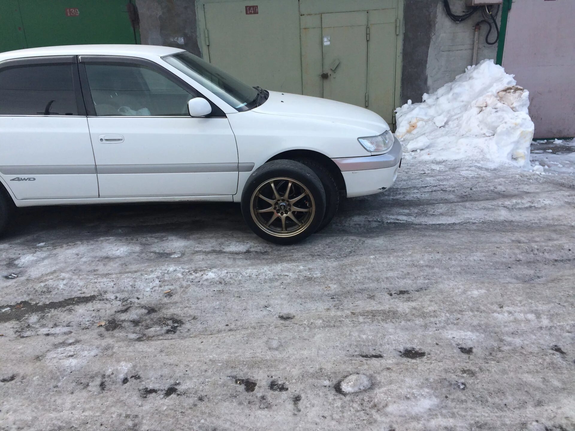 Toyota corona premio r 17. Тойота корона премио 1996. Диски на тойота корона премио. Toyota corona колеса. Корона премио на 17 дисках.