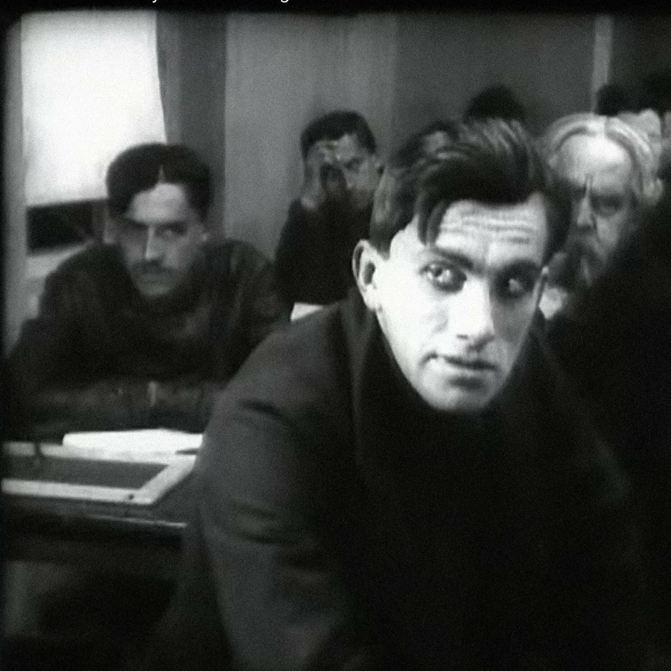 Маяковский актер. Маяковский барышня и хулиган. Маяковский барышня и хулиган. Маяковский актер. Маяковский актер барышня и хулиган.