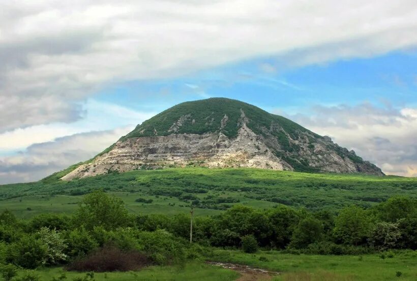 Змейка пятигорск. Пятигорье гора змейка. Гора змейка Минеральные воды. Змеиная гора Пятигорск. Гора змейка Пятигорск.