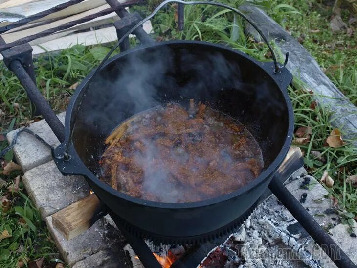 варка домашнего пива. сварить настоящий. сварить настоящий. ферганский плов в казане на костре. вареный кофе в турке.