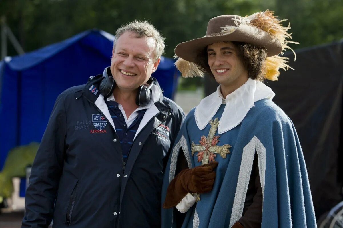 «три мушкетера» сергея жигунова (2013). Три мушкетера жигунов. Три мушкетера 2013 арамис. Где снимали три мушкетера жигунова. Где снимали три мушкетера жигунова.