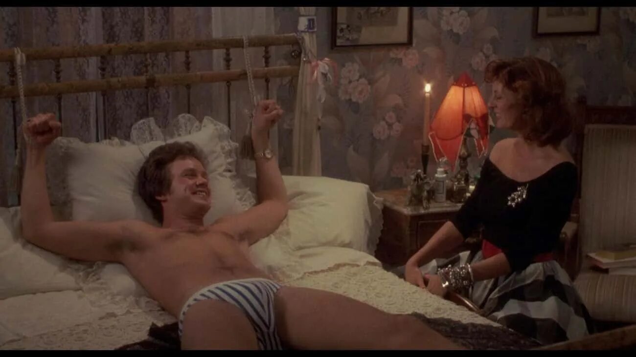 Постельная Сцена С Сьюзен Сарандон – Другая Сторона Полуночи (1977)