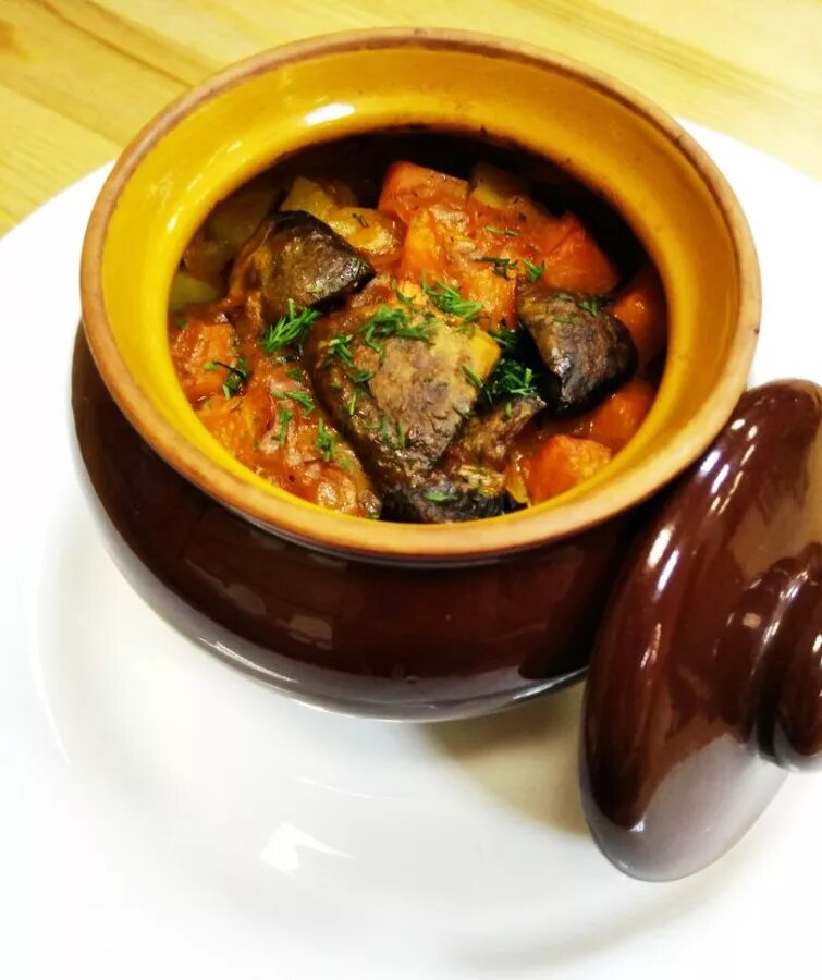 баклажаны с арахисом. рагу с баклажанами и овощами.