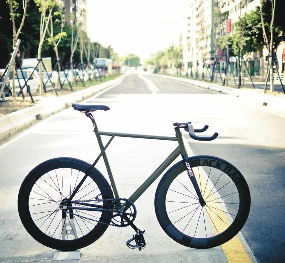 Bear Bike fixed Gear кастомизация. Колеса fixed Gear. Gt fixed Gear. Культура fixed Gear. Fixed return