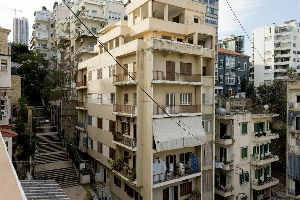 Телефона бейрут. Бейрут Ливан улицы. Улочки Бейрута. Бейрут старый город. Ливан Бейрут достопримечательности.