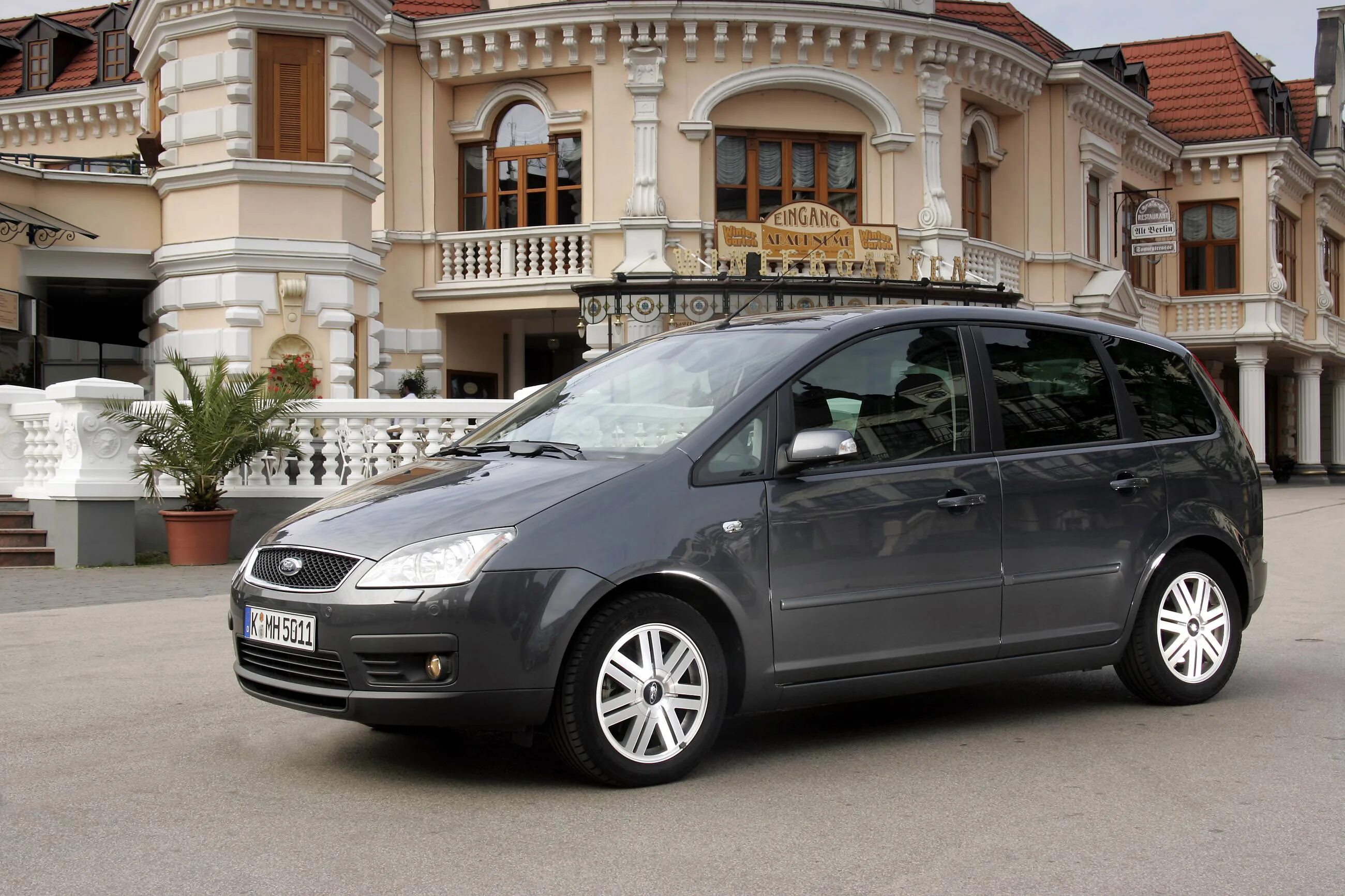 Купить форд фокус с макс. Ford Focus c-Max 2006. Ford c Max 2005. Форд фокус c Max. Ford Focus c-Max 2009.