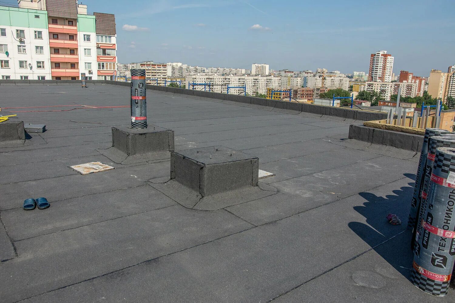 примыкание гидроизоляции кровли к стене. примыкание наплавляемой. примыкание наплавляемой. примыкание к стене гидроизоляции кровле узел. узел примыкания плоской рулонной кровли к вентшахте.